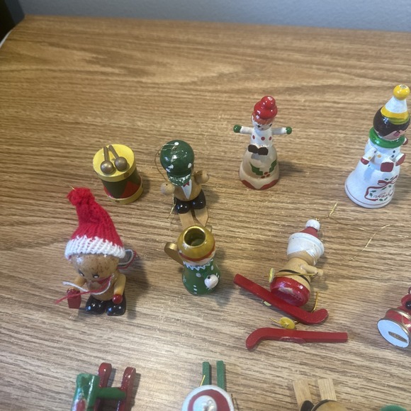 Vintage Lot Of 11 Wooden Christmas Ornaments Hand Painted Small Needs Some Tlc - Picture 5 of 5